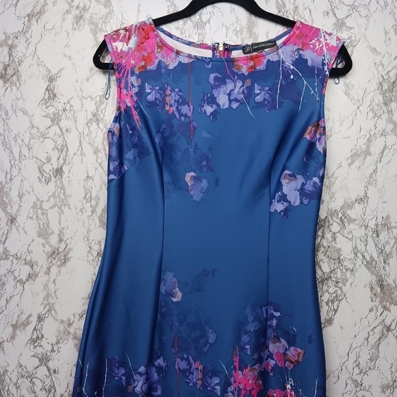 ADRIANNA PAPELL  Floral Print Scuba Sheath Dress Women's Blue Size 8 Above Knee - Picture 3 of 9